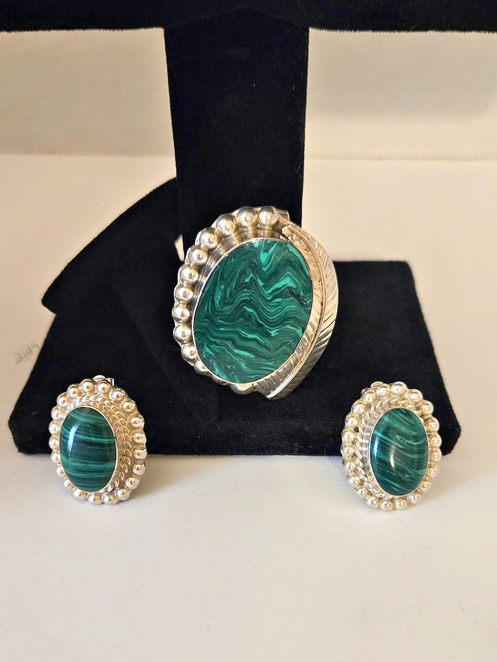Green Malachite-Style Brooch Necklace & Clip-On Earrings